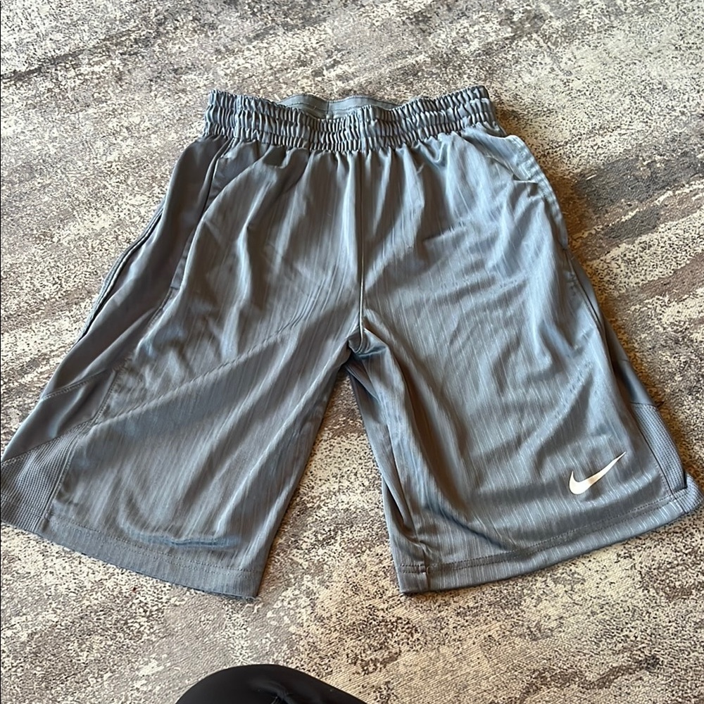 Nike Gray Athletic Shorts Lightweight Moisture-Wicking